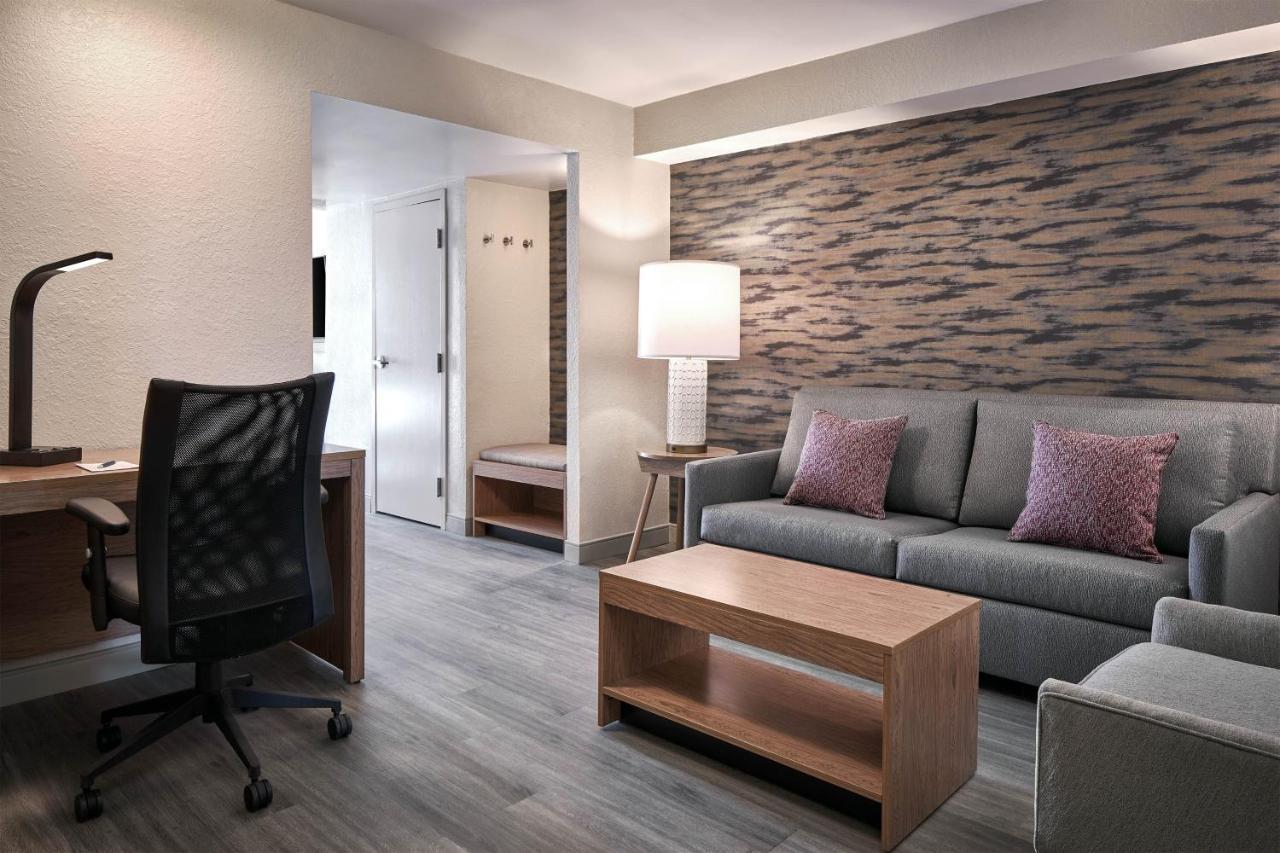 Sheraton Richmond Airport Hotel Sandston Exteriör bild